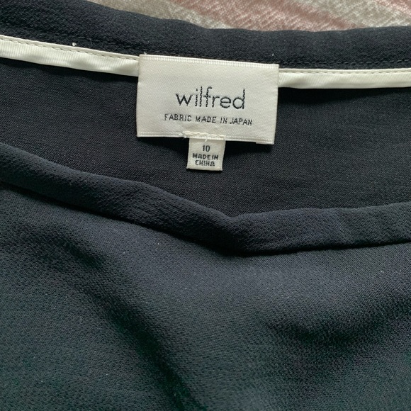 Aritzia Skirt - Picture 2 of 3